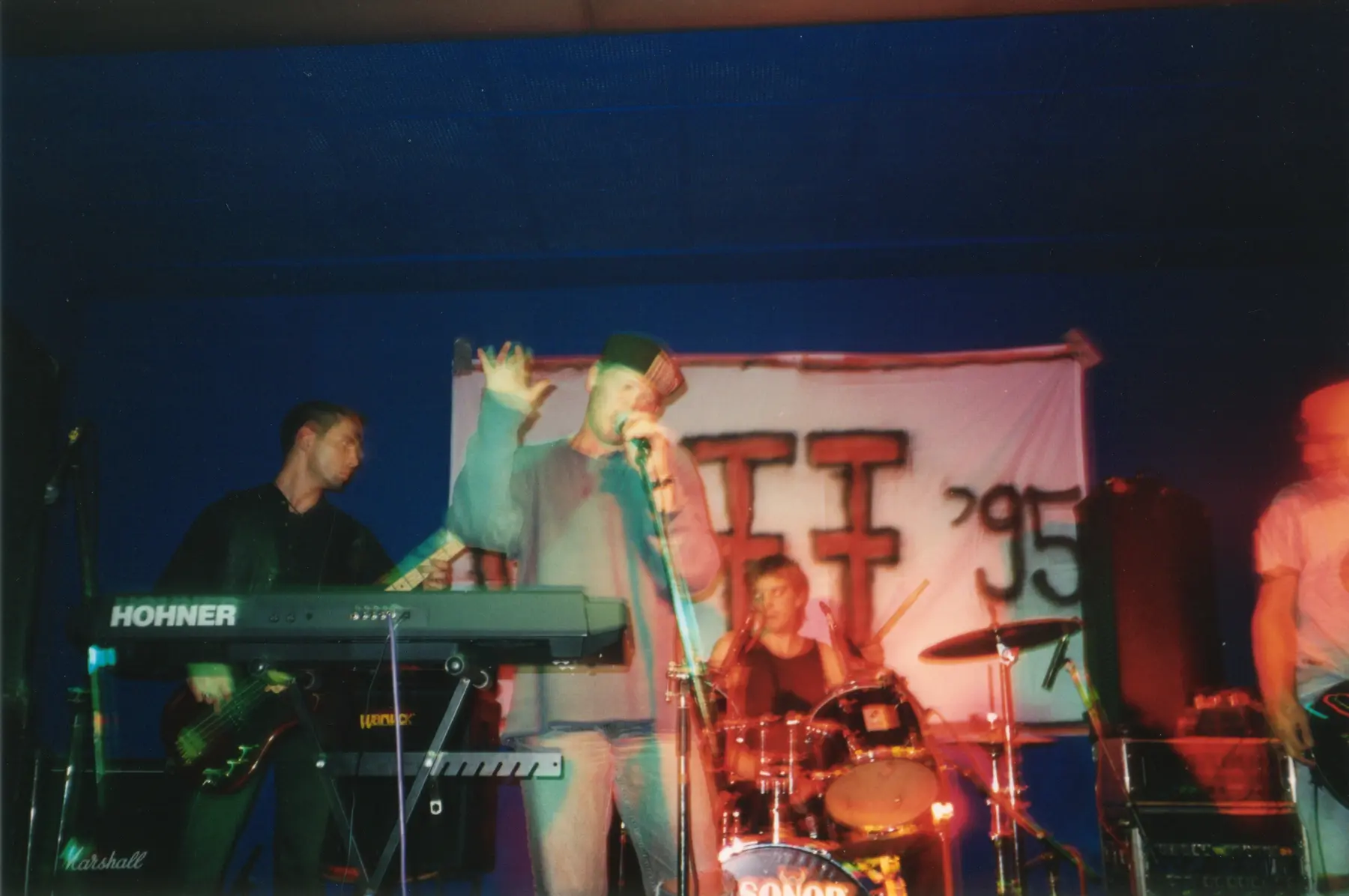 Die Engineers performing live in 1995